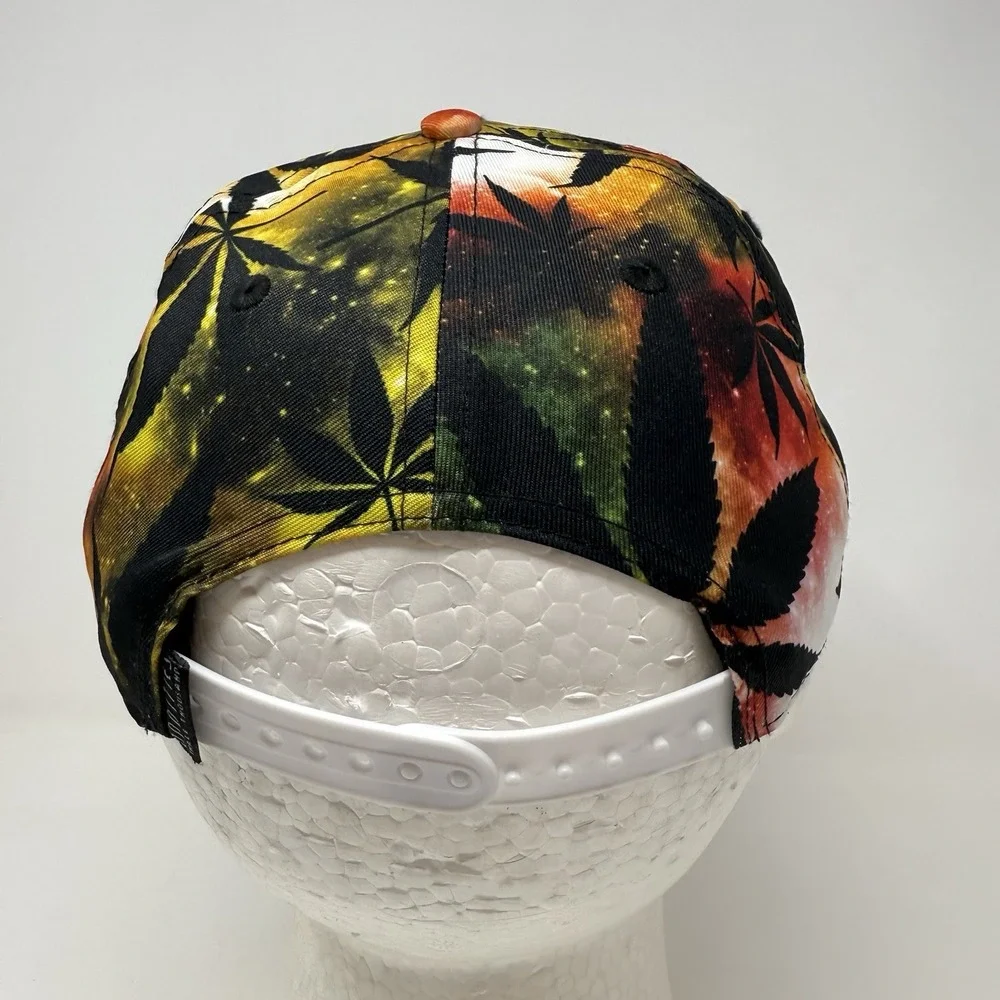 NWT‎ Oddities 3000 Rastafarian Weed Leaf Adjustable Snapback Hat Cap Bob Marley